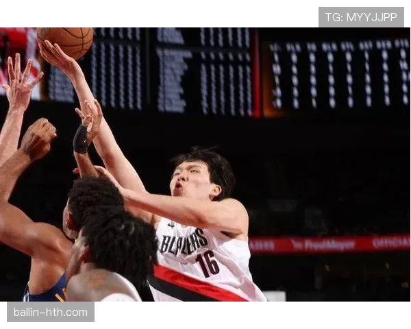 杨瀚森篮下高效终结提升内线防守影响力